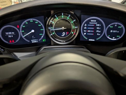 Certified 2022 Porsche 911 Targa 4S AWD/4WD image 37