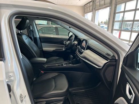 Used 2022 Jeep Compass Latitude w/ Sun and Sound Group image 20