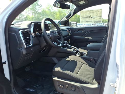 New 2026 GMC Canyon Elevation w/ Convenience Package RWD image 21