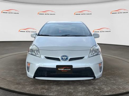 Used 2013 Toyota Prius Two FWD image 3