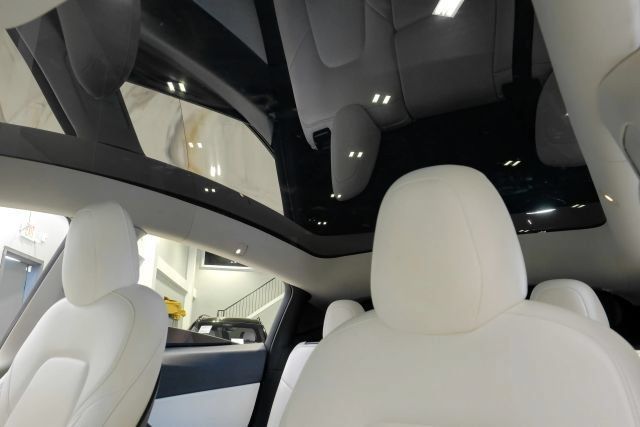 Used 2022 Tesla Model Y Performance AWD/4WD image 6