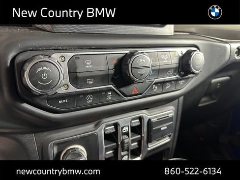 Used 2018 Jeep Wrangler Unlimited Sport S AWD/4WD image 15