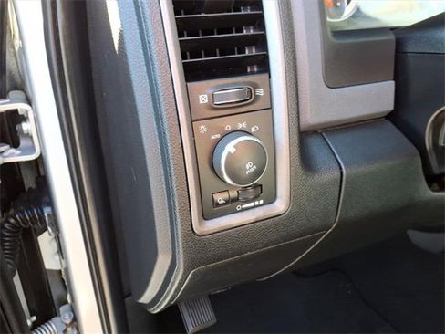 Used 2016 RAM 1500 Express image 22
