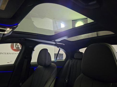 New 2026 Mercedes-Benz E 350 4MATIC Sedan image 11