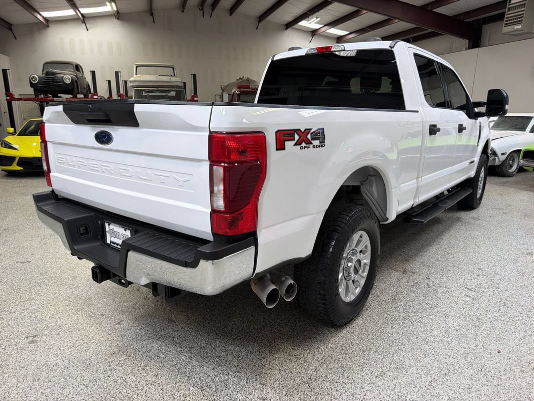 Used 2021 Ford F250 XLT w/ FX4 Off-Road Package AWD/4WD image 7