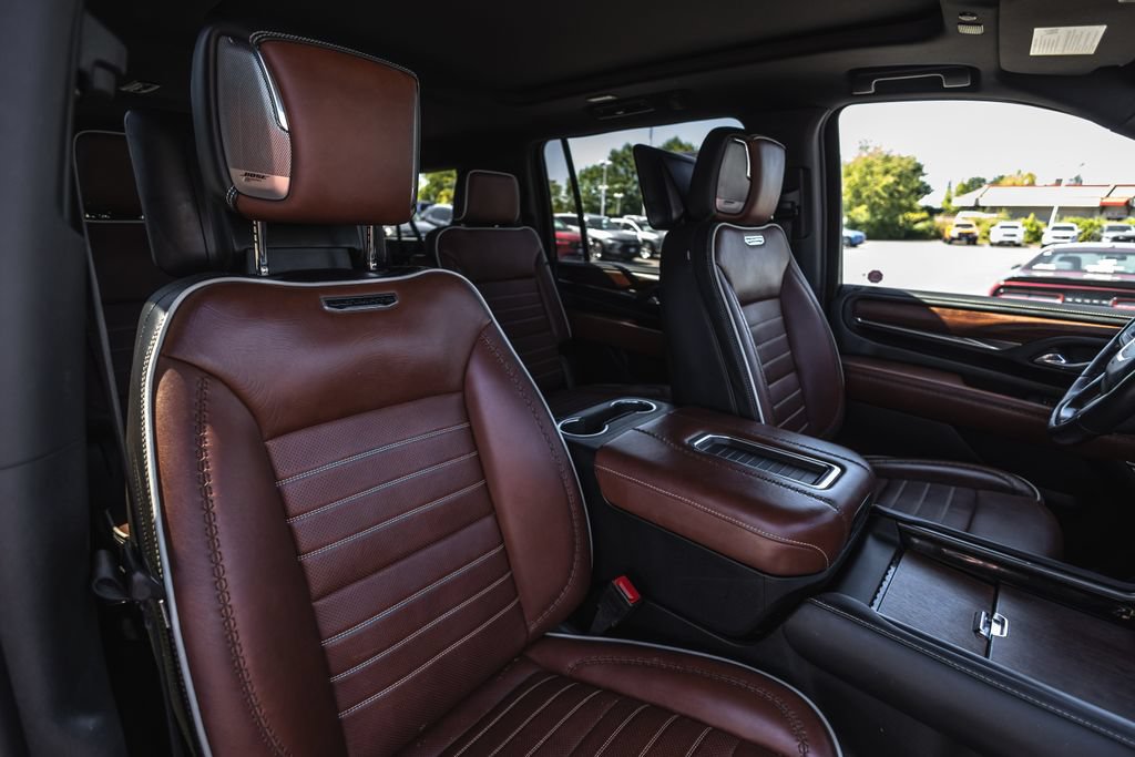 Used 2024 GMC Yukon XL Denali Ultimate AWD/4WD image 29