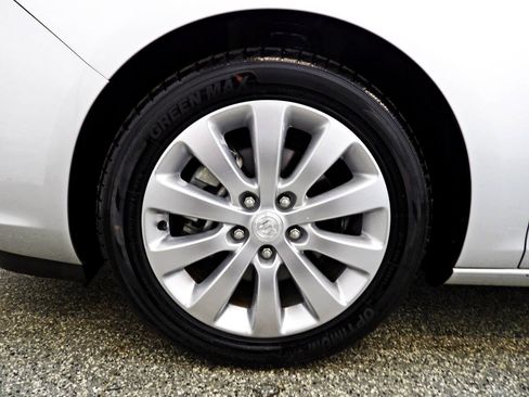 Used 2016 Buick Verano w/ Comfort Package FWD image 23