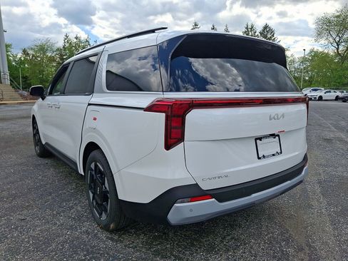 New 2026 Kia Carnival EX FWD image 6