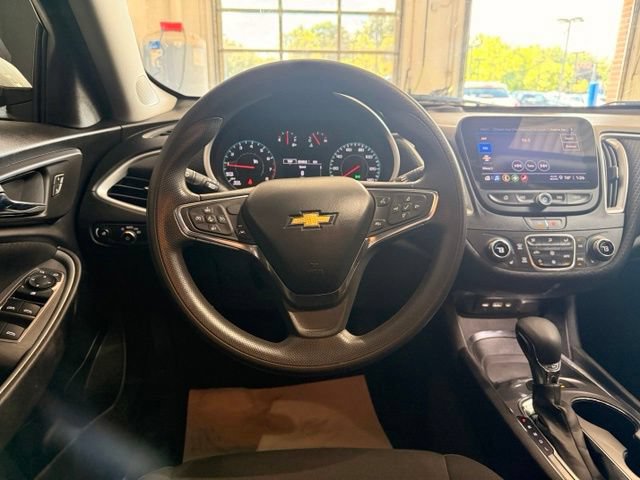 Used 2024 Chevrolet Malibu LT FWD image 18
