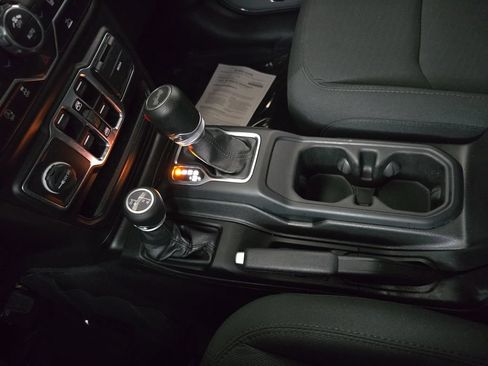 Used 2023 Jeep Wrangler Unlimited Sport AWD/4WD image 25
