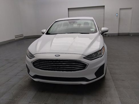 Used 2020 Ford Fusion SE FWD image 15