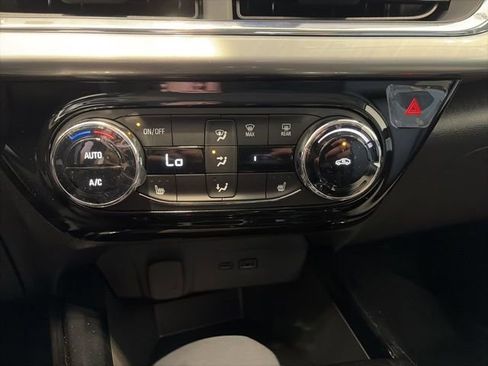 New 2026 Chevrolet Trax LT w/ Driver Confidence Package FWD image 18