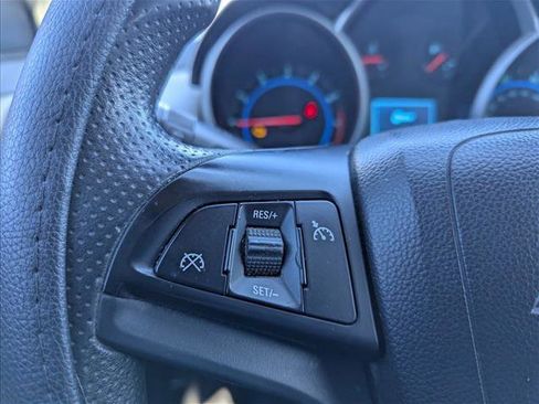 Used 2016 Chevrolet Cruze LT w/ Technology Package image 13