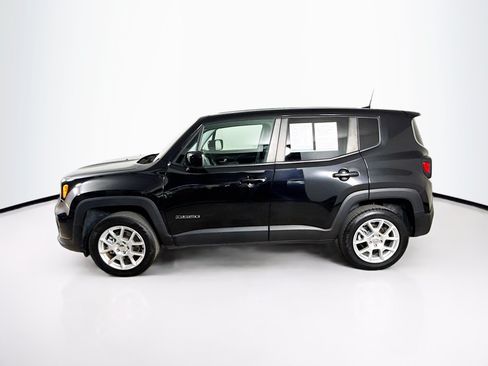 Used 2023 Jeep Renegade Latitude AWD/4WD image 7