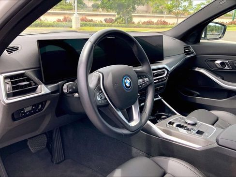 Used 2024 BMW 330e w/ Convenience Package RWD image 14