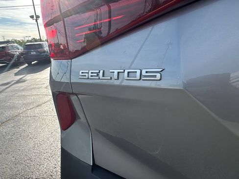 Used 2023 Kia Seltos EX AWD/4WD image 37