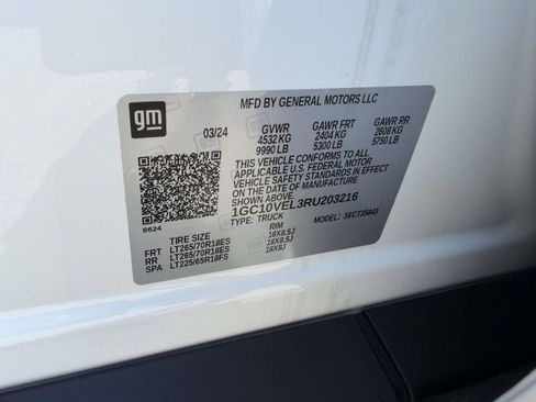 Certified 2024 Chevrolet Silverado EV W/T AWD/4WD image 21