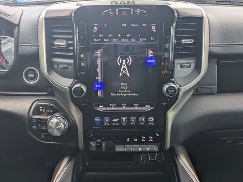 Used 2021 RAM 1500 Laramie AWD/4WD image 17