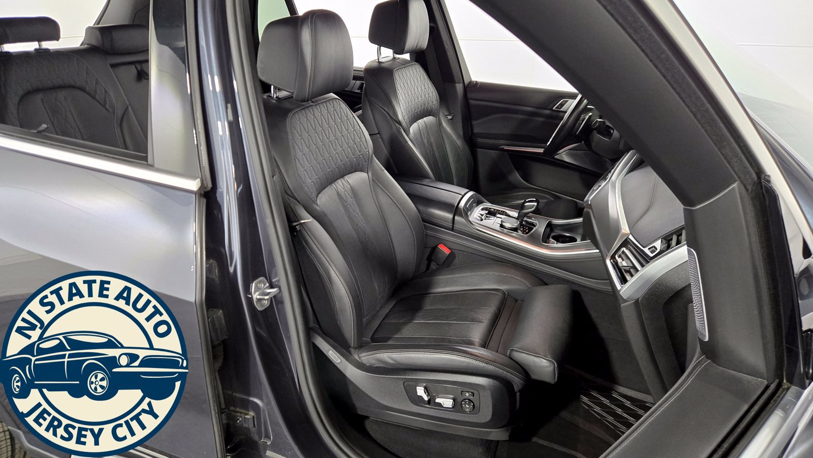 Used 2019 BMW X5 xDrive50i w/ Off-Road Package AWD/4WD image 4
