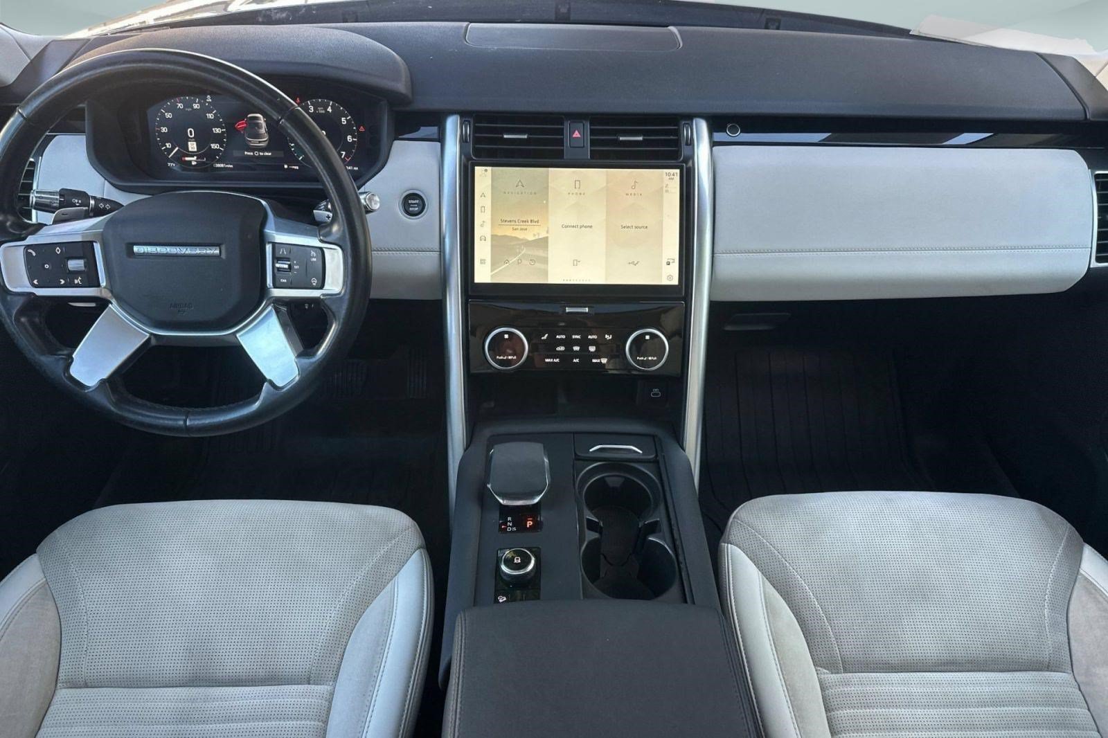 Used 2022 Land Rover Discovery S AWD/4WD image 16