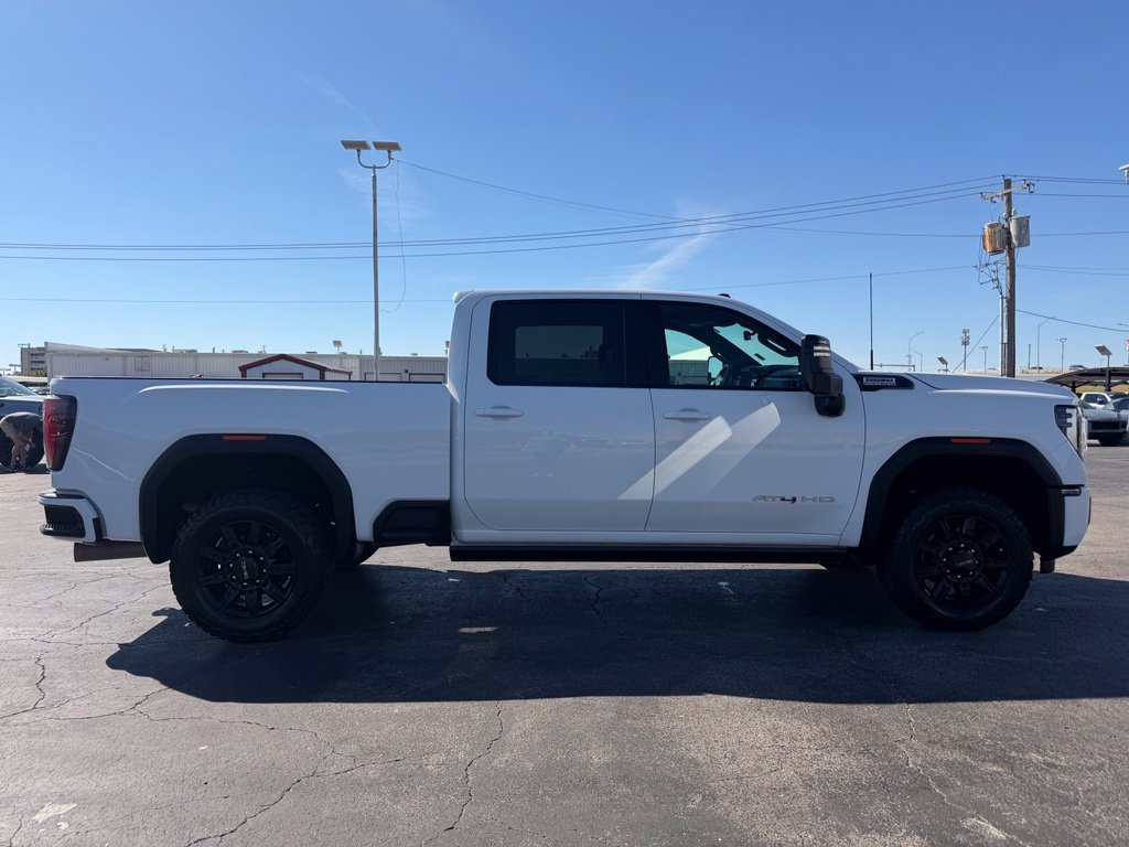 Used 2024 GMC Sierra 2500 AT4 w/ AT4 Premium Plus Package AWD/4WD image 4