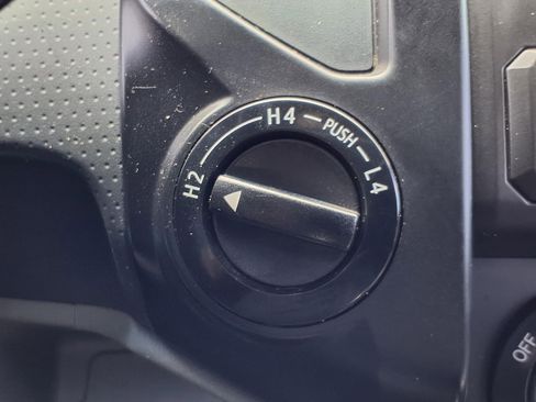 Used 2012 Toyota Tacoma 4x4 Regular Cab image 20