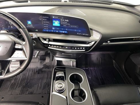 Used 2025 Cadillac Lyriq Sport image 28