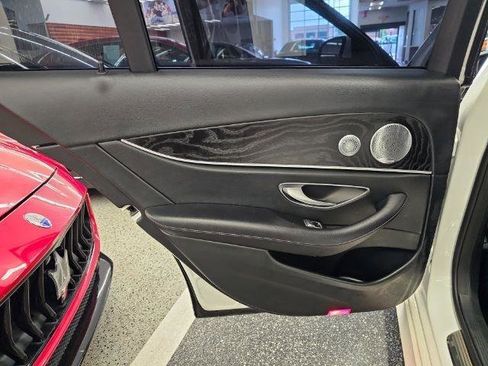 Used 2018 Mercedes-Benz E 300 4MATIC image 25