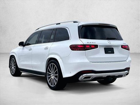 New 2026 Mercedes-Benz GLS 580 4MATIC image 3