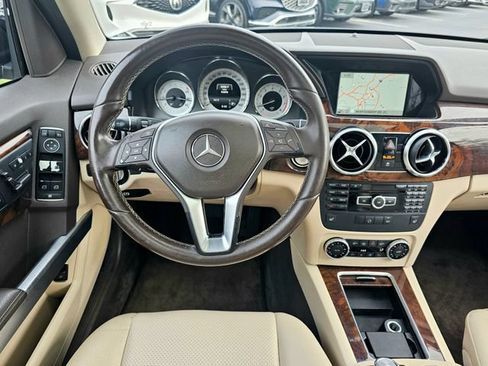Used 2015 Mercedes-Benz GLK 350 4MATIC image 31