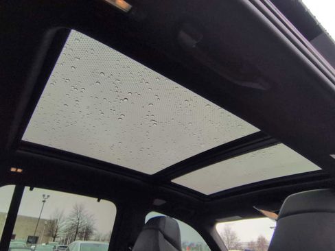 Used 2025 BMW X5 M Competition w/ Executive Package image 23