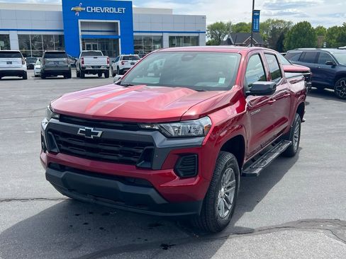 Certified 2025 Chevrolet Colorado LT w/ Advanced Trailering Package AWD/4WD image 2