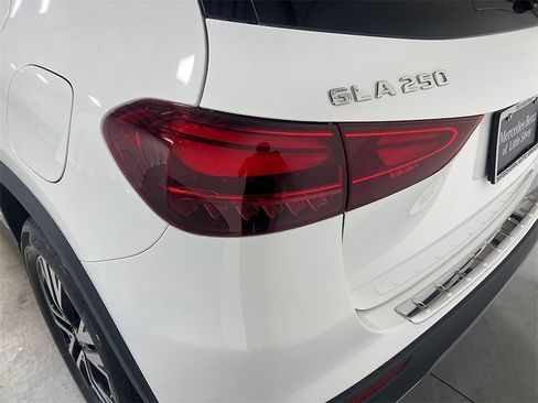 Used 2025 Mercedes-Benz GLA 250 4MATIC image 13
