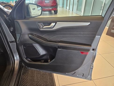 Used 2024 Ford Escape Platinum AWD/4WD image 23