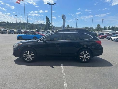 Used 2018 Subaru Outback 3.6R Limited AWD/4WD image 5