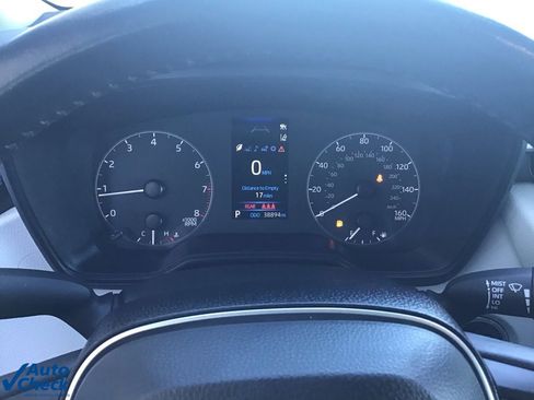 Used 2024 Toyota Corolla SE image 31