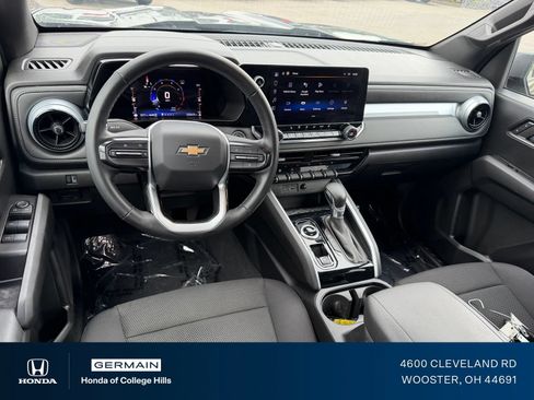 Used 2023 Chevrolet Colorado LT w/ LT Convenience Package II AWD/4WD image 14