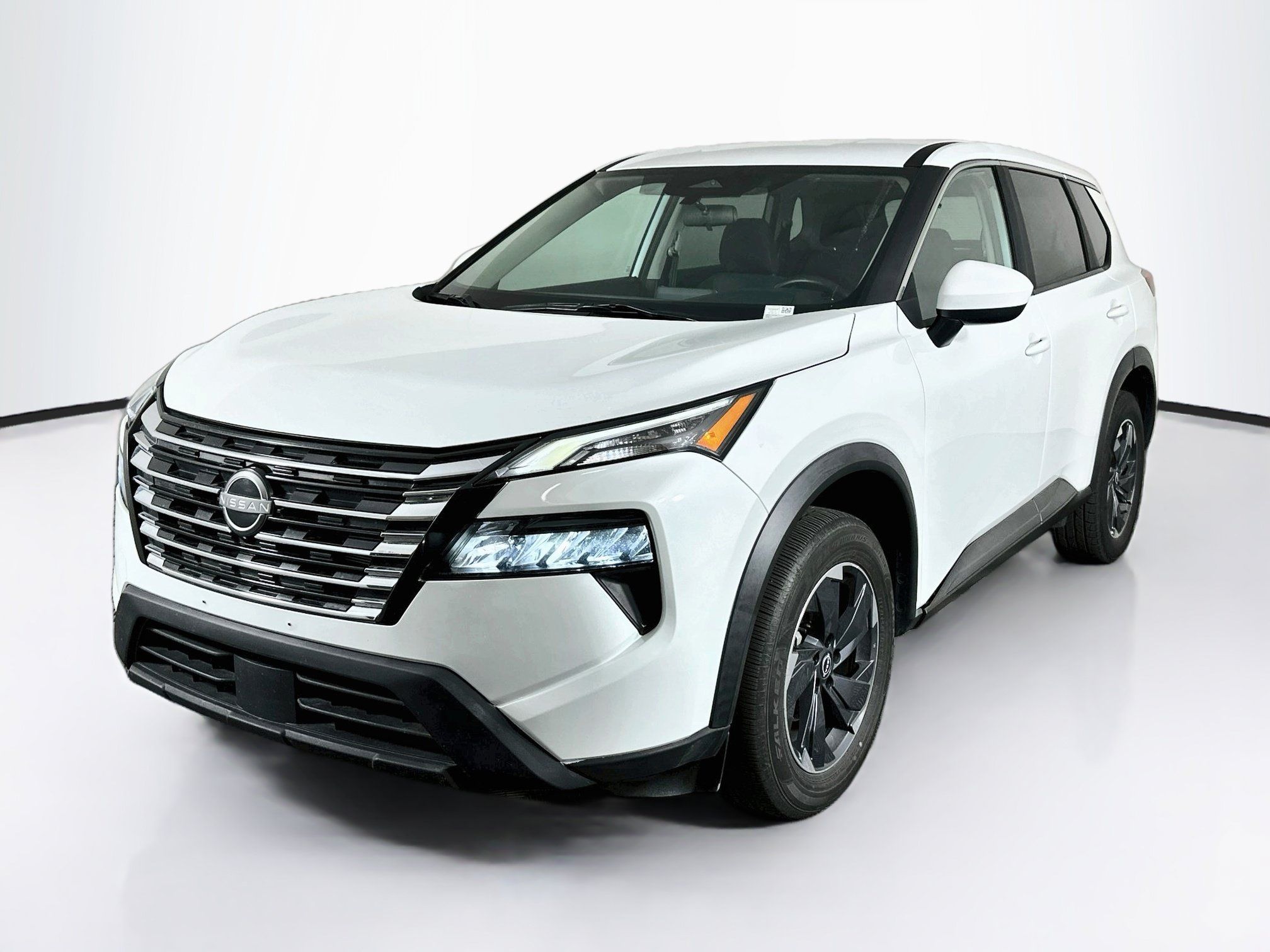 Used 2024 Nissan Rogue SV FWD image 3