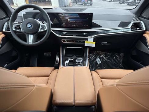 New 2026 BMW X5 xDrive50e w/ M Sport Package image 16
