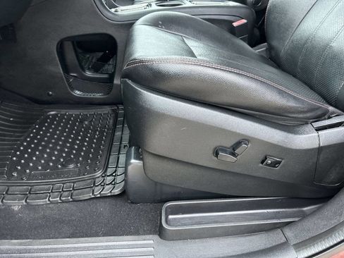 Used 2019 Dodge Grand Caravan GT image 14