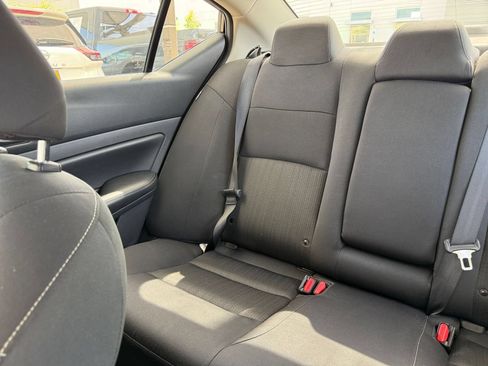 Used 2025 Nissan Altima 2.5 SV FWD image 38