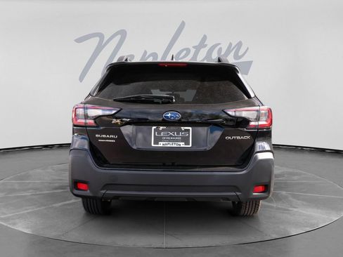 Used 2024 Subaru Outback Premium AWD/4WD image 8