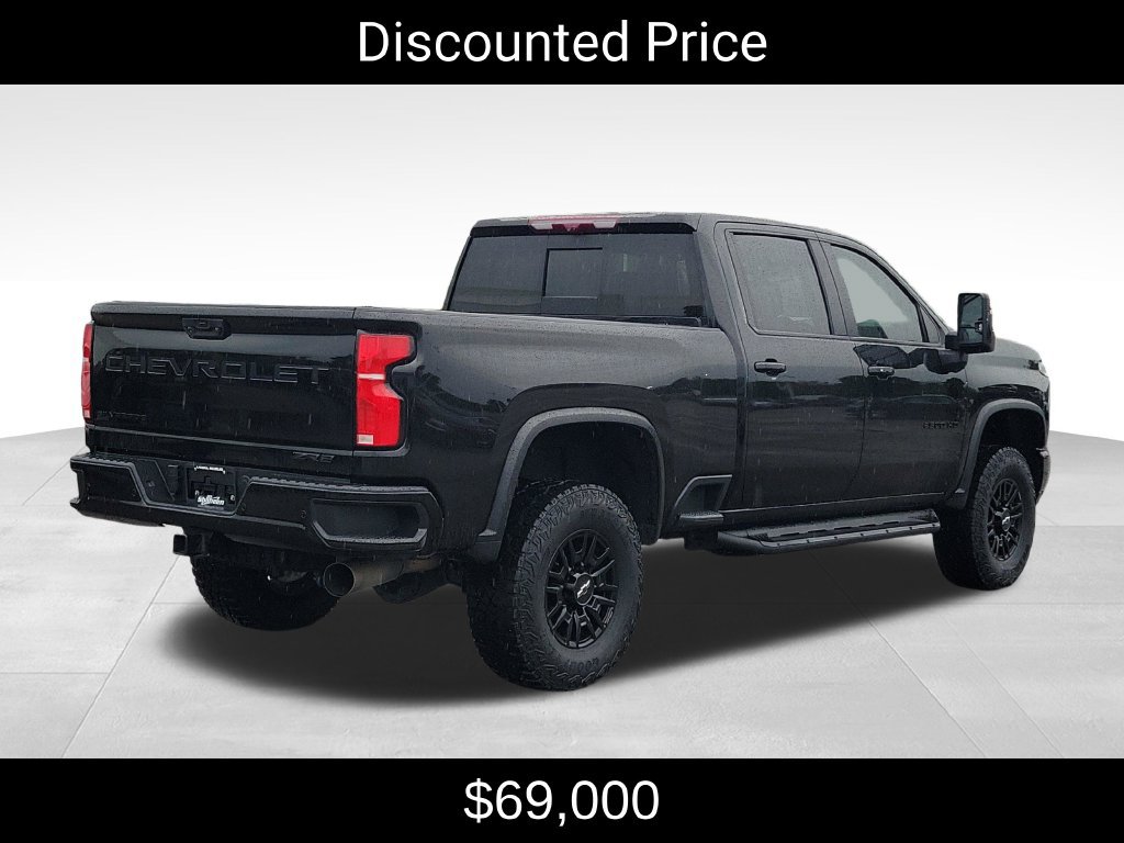 Used 2024 Chevrolet Silverado 2500 ZR2 w/ Technology Package AWD/4WD image 3