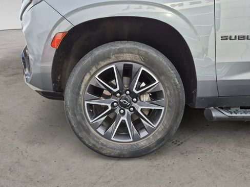 Used 2022 Chevrolet Suburban Z71 w/ Z71 Off-Road Package image 10