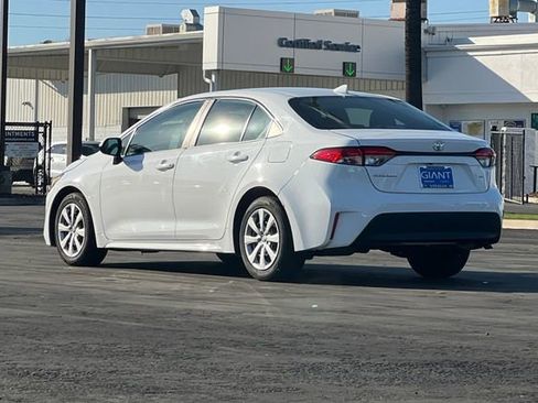 Used 2023 Toyota Corolla LE image 6