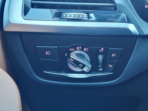 Used 2020 BMW X4 xDrive30i w/ Convenience Package image 29