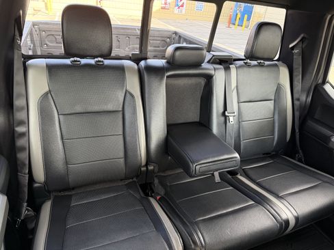 Used 2018 Ford F150 Raptor w/ Equipment Group 802A Luxury AWD/4WD image 13