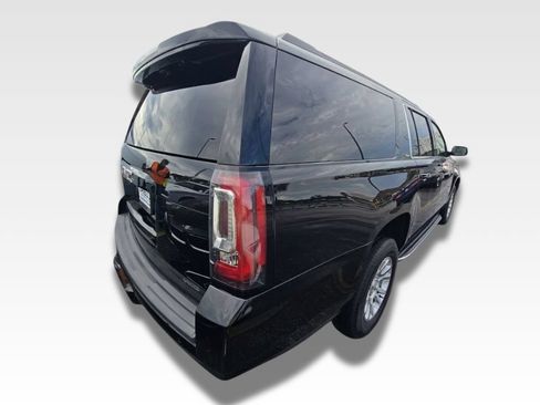 Used 2019 GMC Yukon XL SLT AWD/4WD image 4