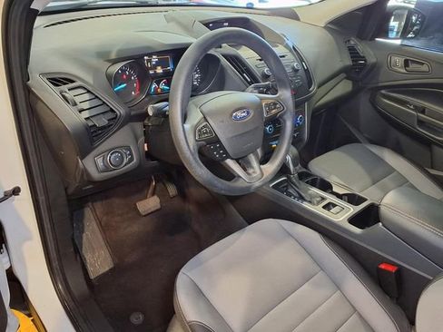 Used 2017 Ford Escape S FWD image 4