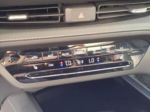 Used 2023 Buick Envision Essence w/ Sport Touring Package image 13